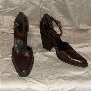 Joan & David Rich Brown Leather Heels